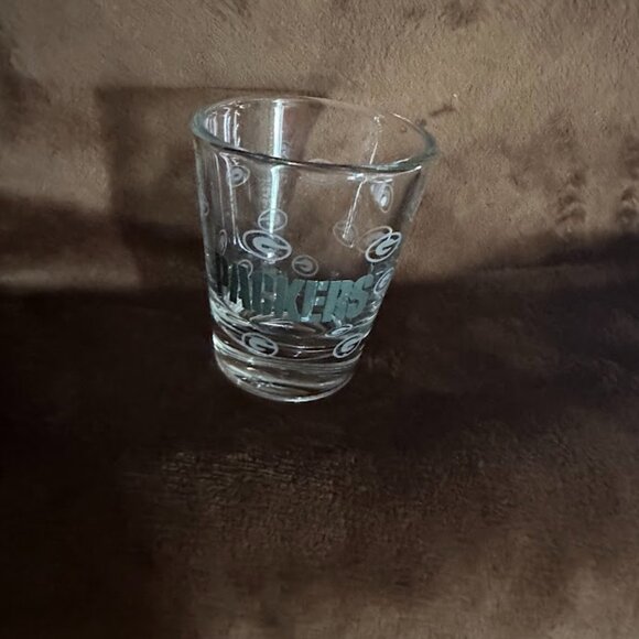 Lot of 4 Shot Glasses - Picture 4 of 6